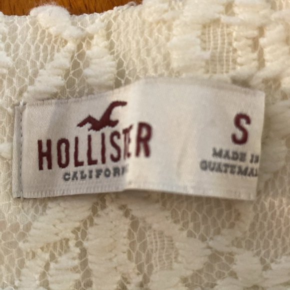 Like New 🌺 Hollister Embroidered Lace Small Skirt w/a Built in Slip..Beautiful - Picture 2 of 10